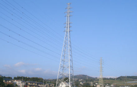 送電線の鉄塔